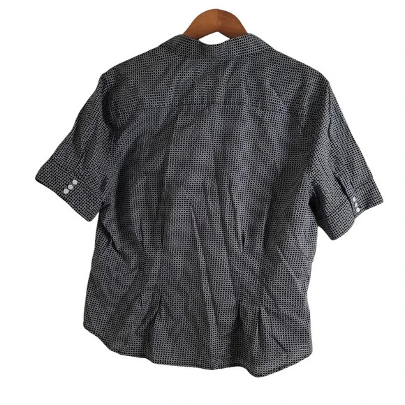 Jones New York signature size XL Black and White Shirt Buttons up women's - Picture 2 of 9